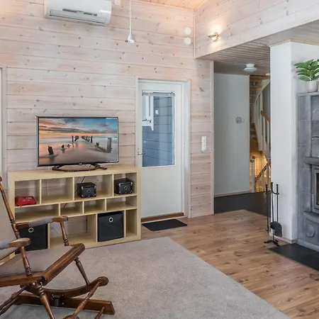 Pikku-poelly By Interhome * 부오카티